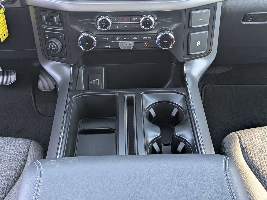 2026 Ford F-150 XLT - Iconic Silver Metallic exterior view 19