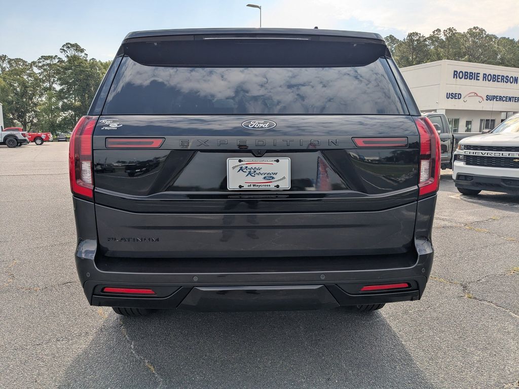 2026 Ford Expedition Platinum - Dark Matter Gray Metallic exterior view 5