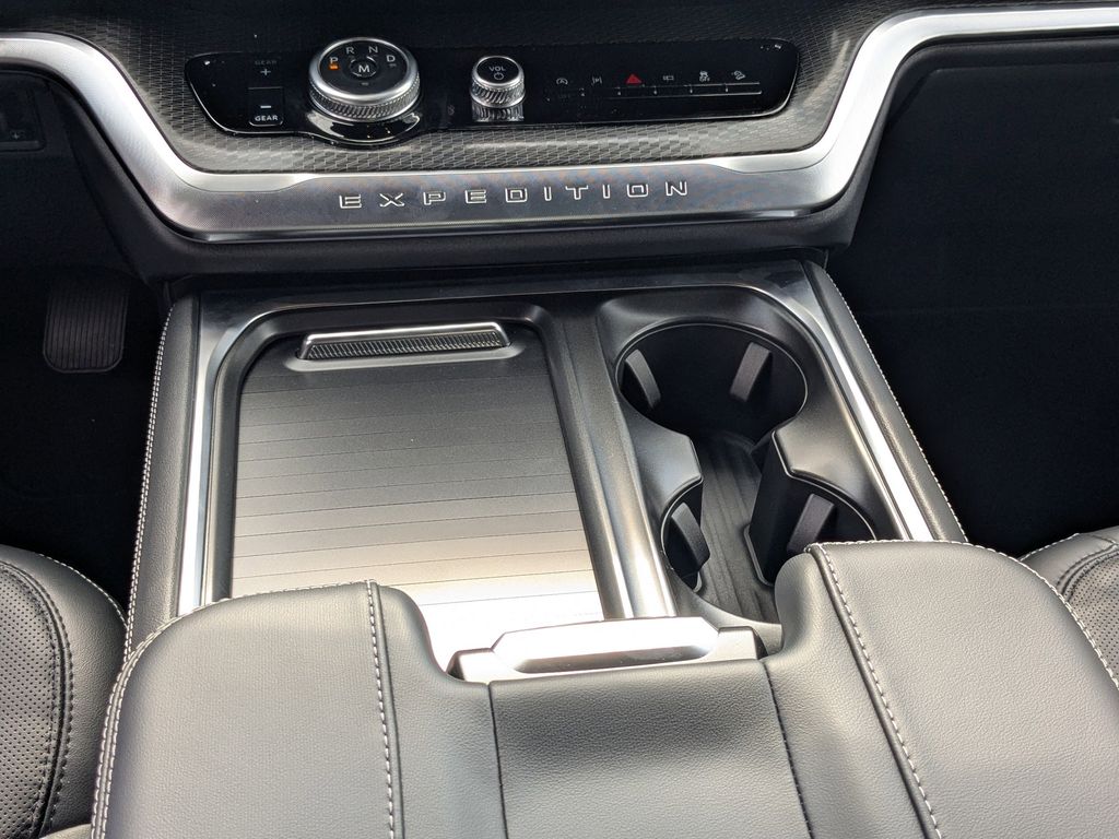 2026 Ford Expedition Platinum - Dark Matter Gray Metallic exterior view 19