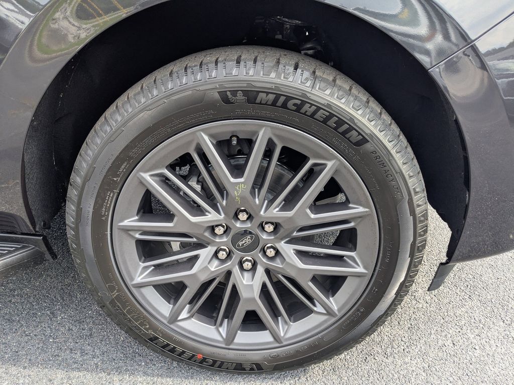 2026 Ford Expedition Platinum - Dark Matter Gray Metallic exterior view 11