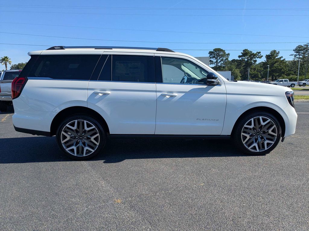 2026 Ford Expedition Platinum - Star White Metallic Tri-Coat exterior view 3