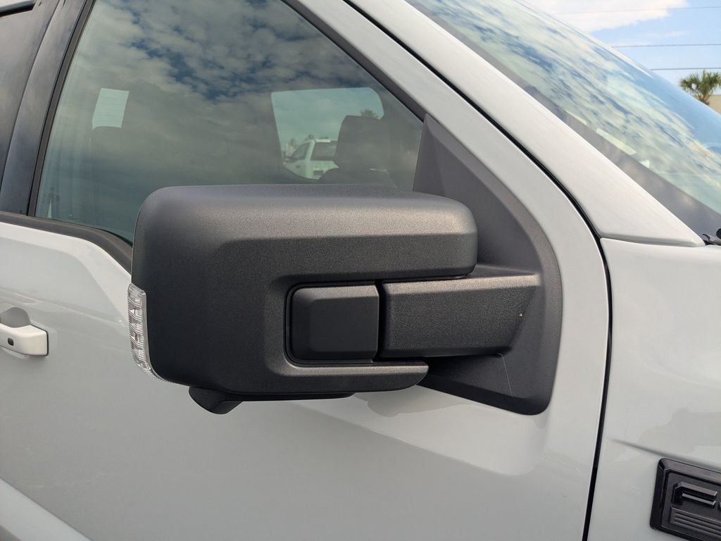 2026 Ford F-150 XLT - Avalanche exterior view 12