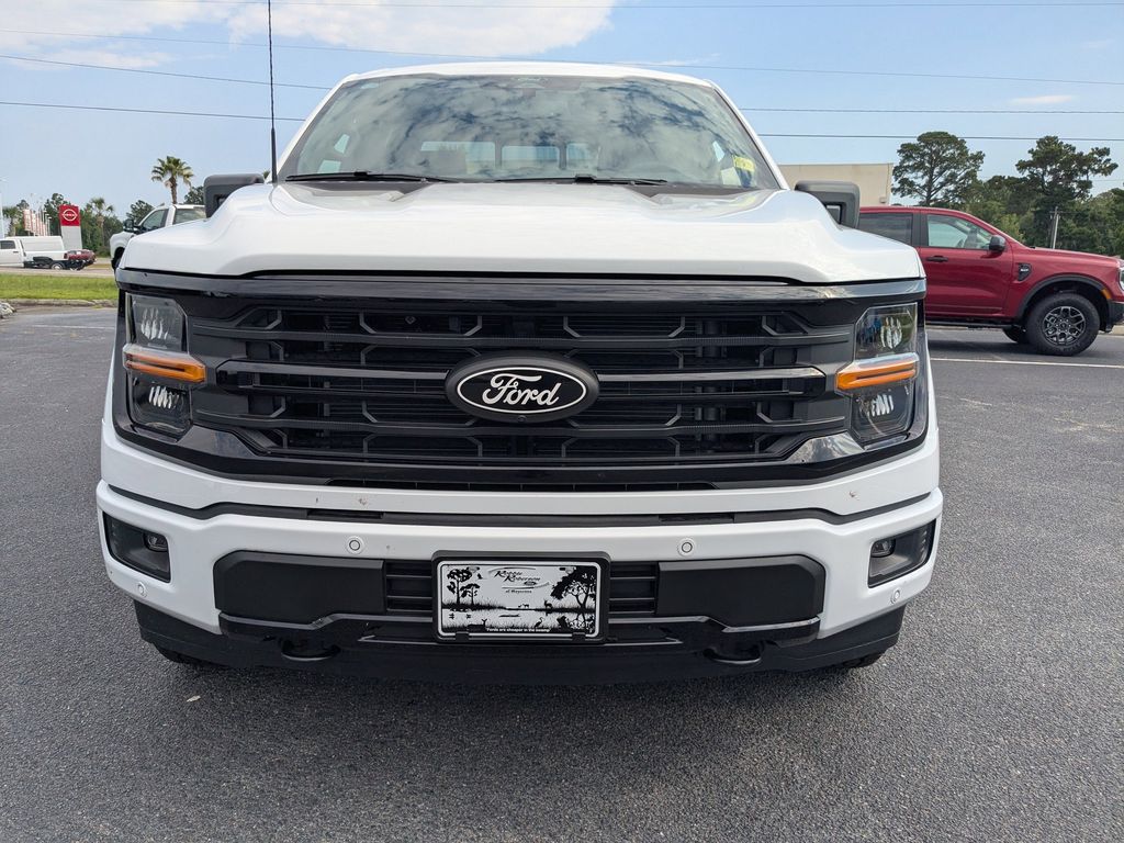 2026 Ford F-150 XLT - Oxford White exterior view 9