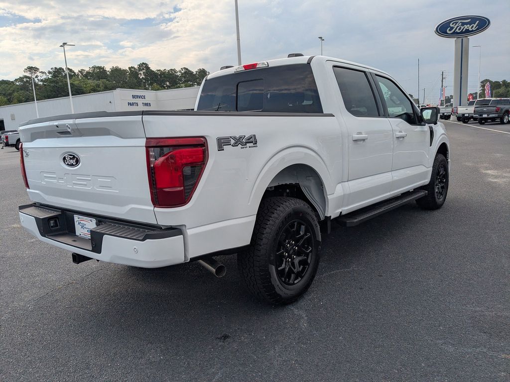 2026 Ford F-150 XLT - Oxford White exterior view 4