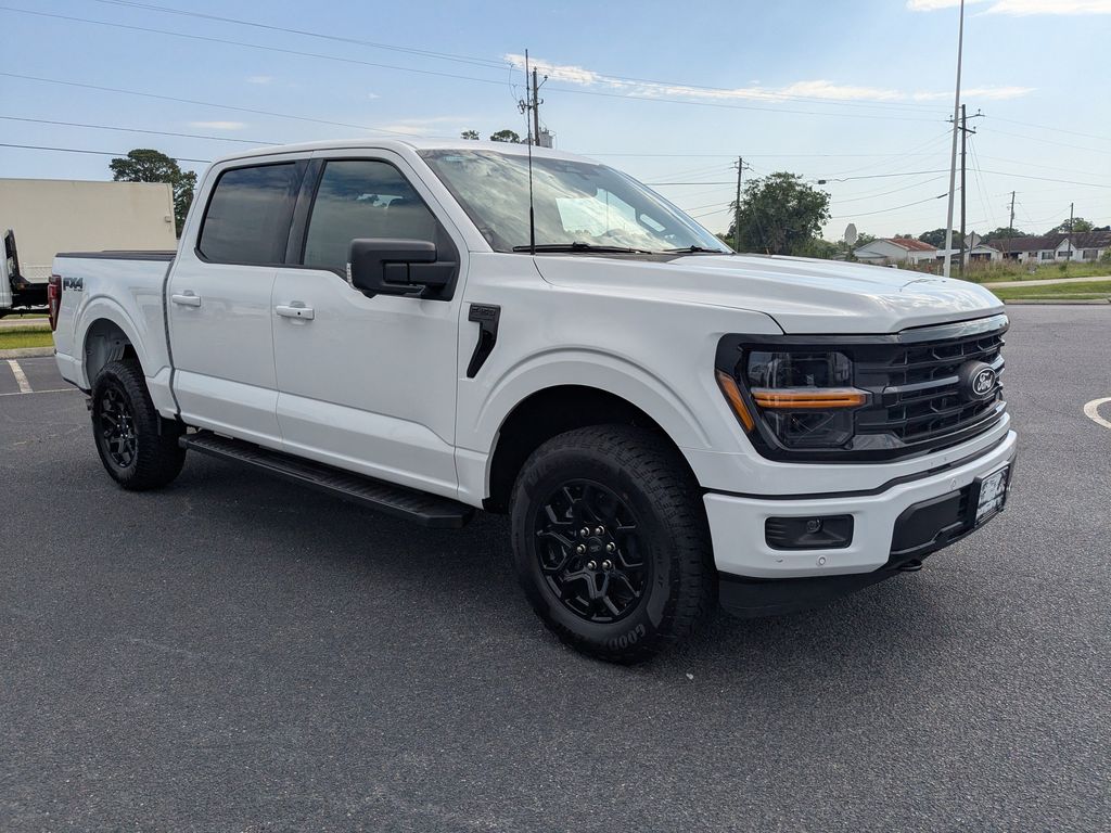2026 Ford F-150 XLT - Oxford White exterior view 2