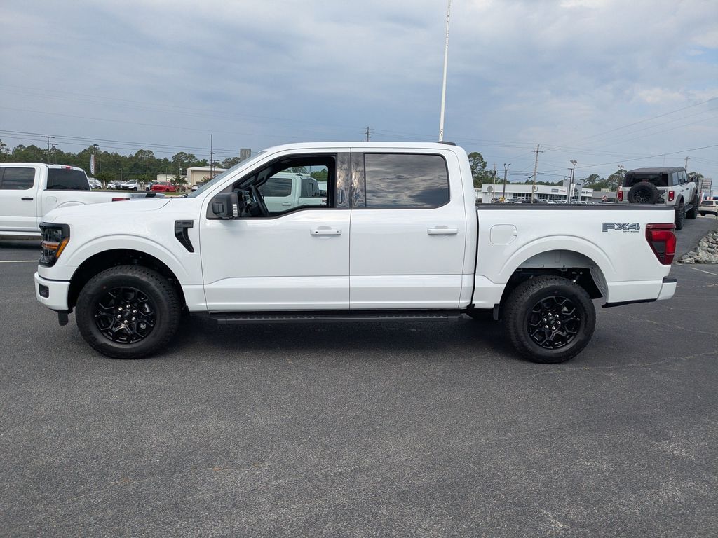 2026 Ford F-150 XLT - Oxford White exterior view 7
