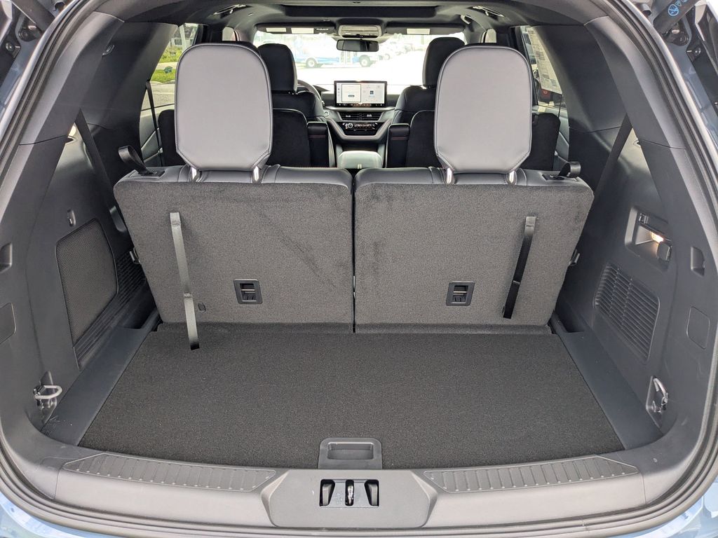 2026 Ford Explorer ST-Line - Vapor Blue Metallic exterior view 13