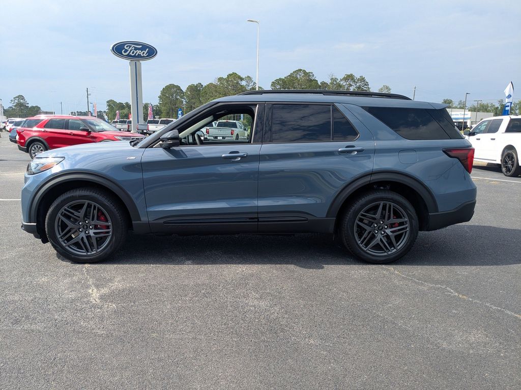 2026 Ford Explorer ST-Line - Vapor Blue Metallic exterior view 7