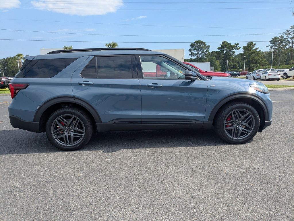 2026 Ford Explorer ST-Line - Vapor Blue Metallic exterior view 3