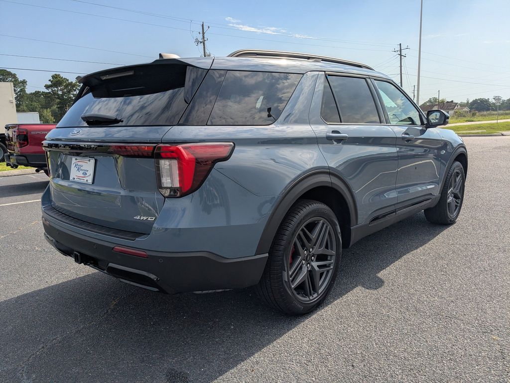 2026 Ford Explorer ST-Line - Vapor Blue Metallic exterior view 4