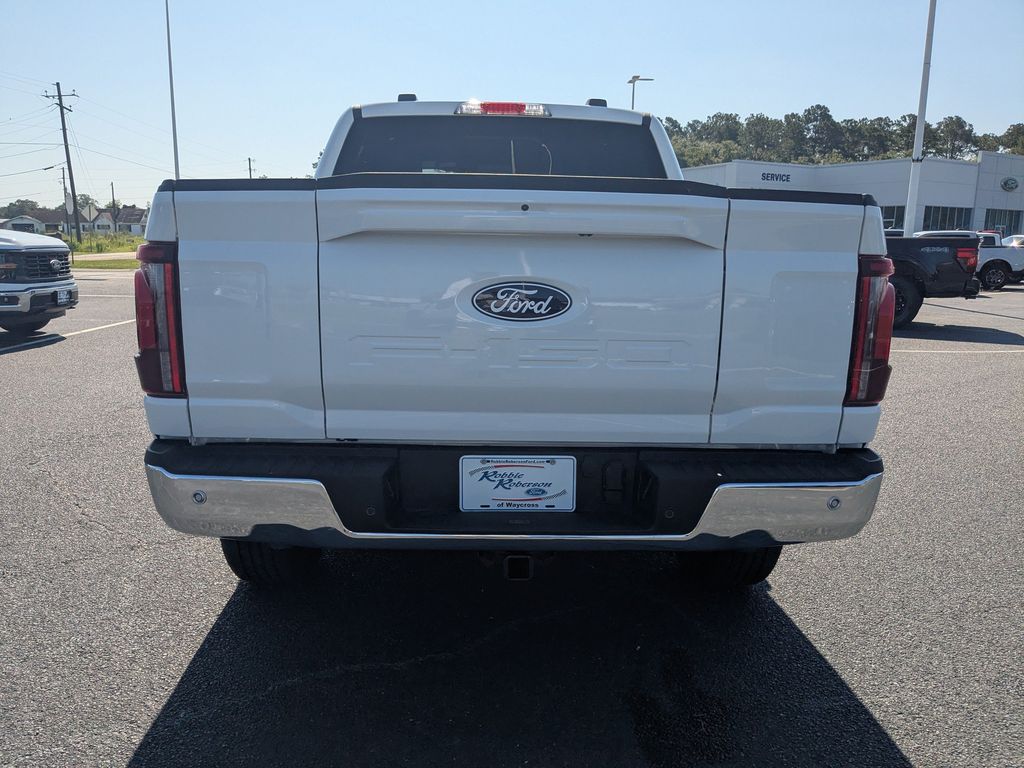 2026 Ford F-150 LARIAT - Star White Metallic Tri-Coat exterior view 5