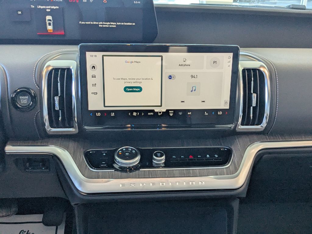 2026 Ford Expedition Platinum - Glacier Gray Metallic Tri-Coat exterior view 17