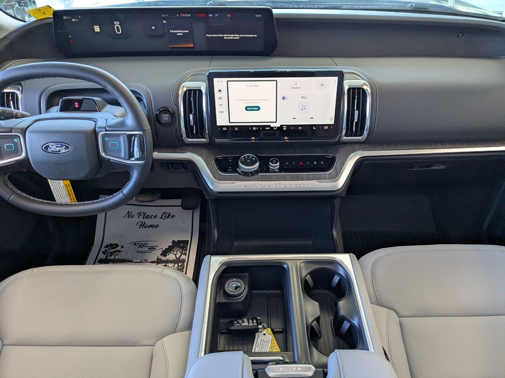 2026 Ford Expedition Platinum - Glacier Gray Metallic Tri-Coat exterior view 14
