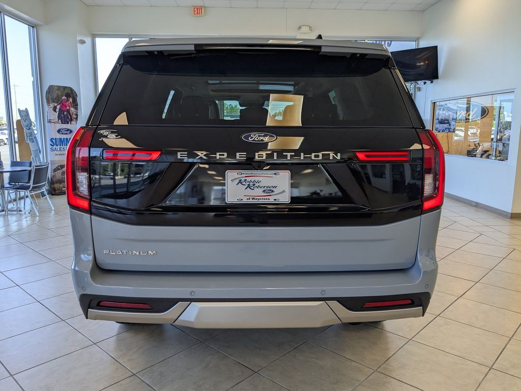 2026 Ford Expedition Platinum - Glacier Gray Metallic Tri-Coat exterior view 5