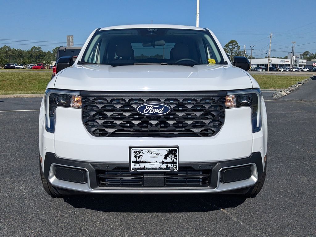 2026 Ford Maverick LARIAT - Oxford White exterior view 7
