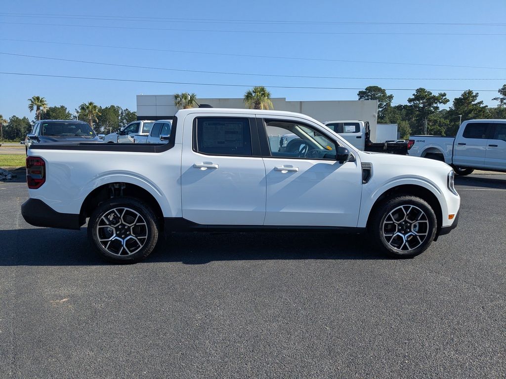 2026 Ford Maverick LARIAT - Oxford White exterior view 3