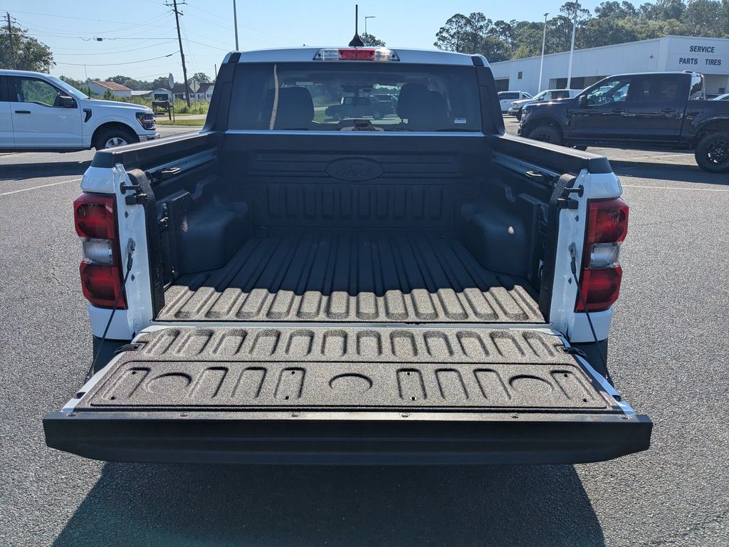 2026 Ford Maverick LARIAT - Oxford White exterior view 15