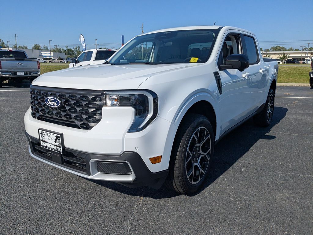 2026 Ford Maverick LARIAT - Oxford White exterior view 8