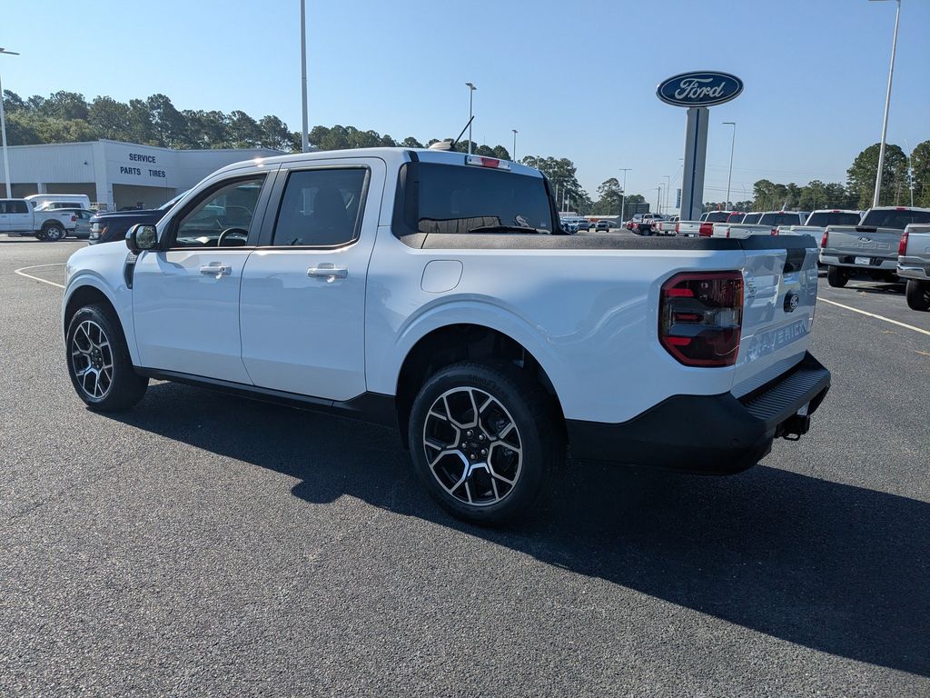 2026 Ford Maverick LARIAT - Oxford White exterior view 4