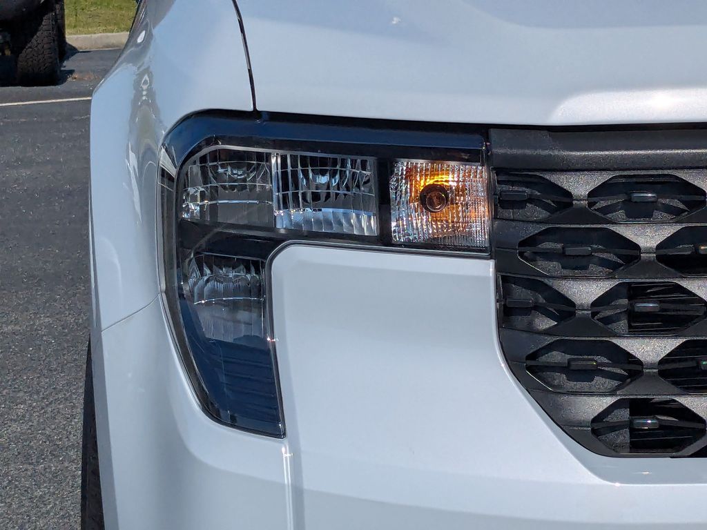 2026 Ford Maverick XLT - Space White Metallic exterior view 10