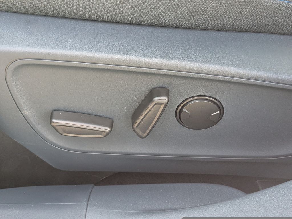 2026 Ford Maverick XLT - Space White Metallic exterior view 18