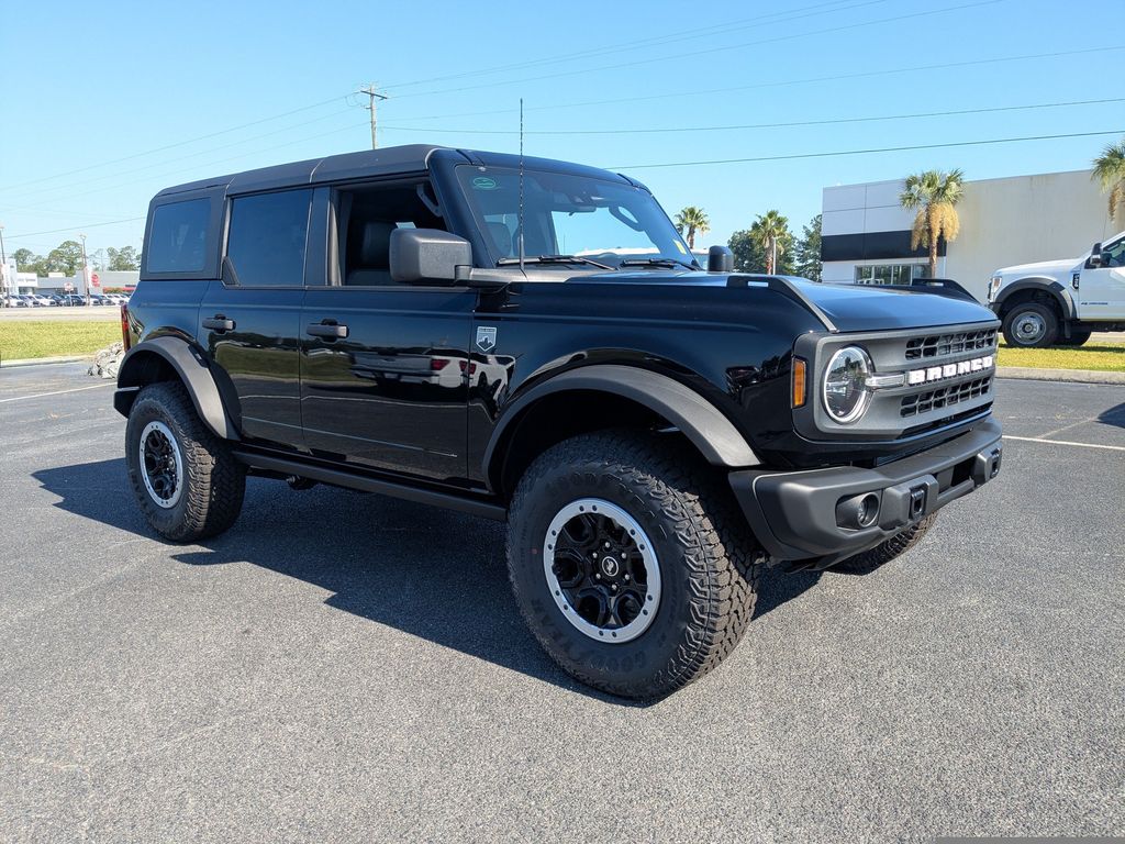 2026 Ford Bronco Big Bend - Shadow Black exterior view 2