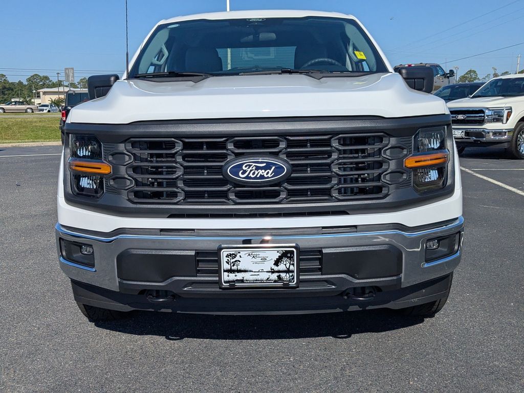 2026 Ford F-150 XL - Oxford White exterior view 7