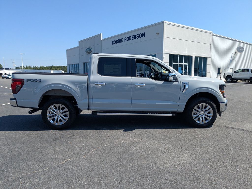 2026 Ford F-150 XLT - Avalanche exterior view 3