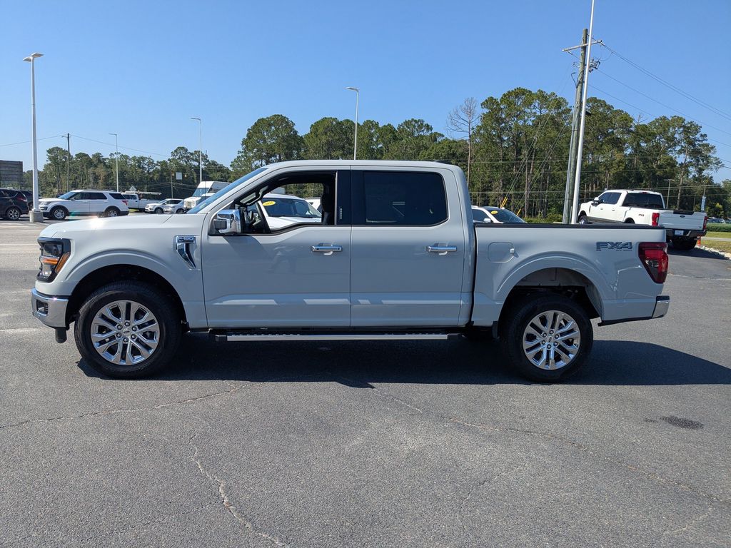 2026 Ford F-150 XLT - Avalanche exterior view 5