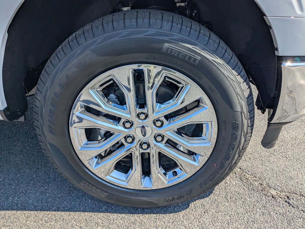 2026 Ford F-150 XLT - Avalanche exterior view 8