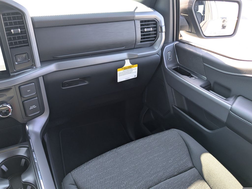 2026 Ford F-150 XLT - Avalanche exterior view 17