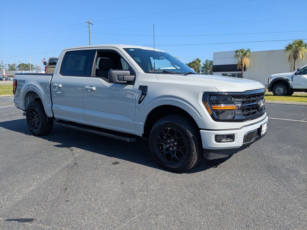 2026 Ford F-150 XLT - Avalanche exterior view 2