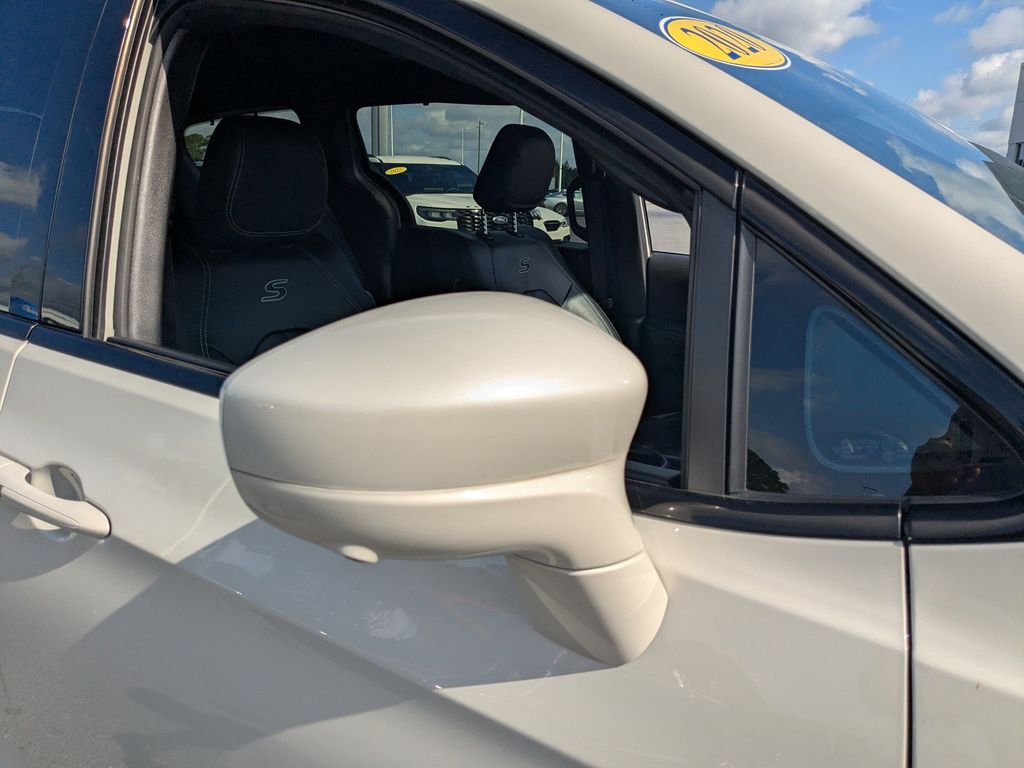 2020 Chrysler Pacifica Touring L Plus - Luxury White Pearlcoat exterior view 12