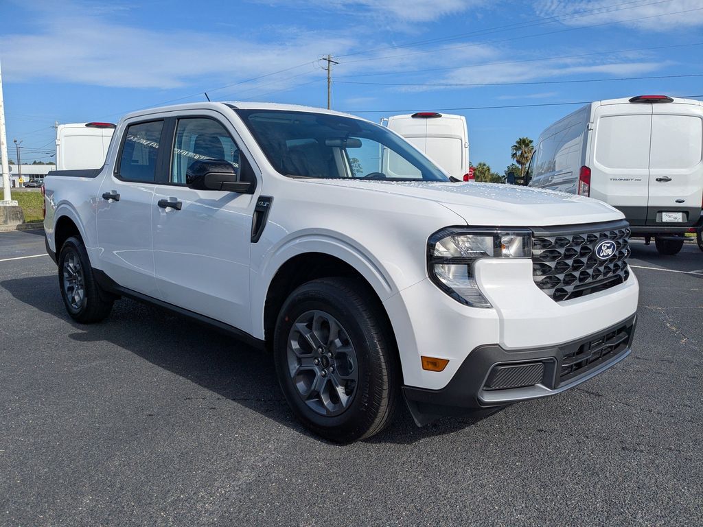 2025 Ford Maverick XLT - Oxford White exterior view 2