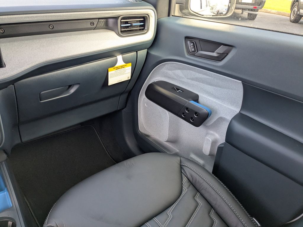 2025 Ford Maverick XLT - Oxford White exterior view 16