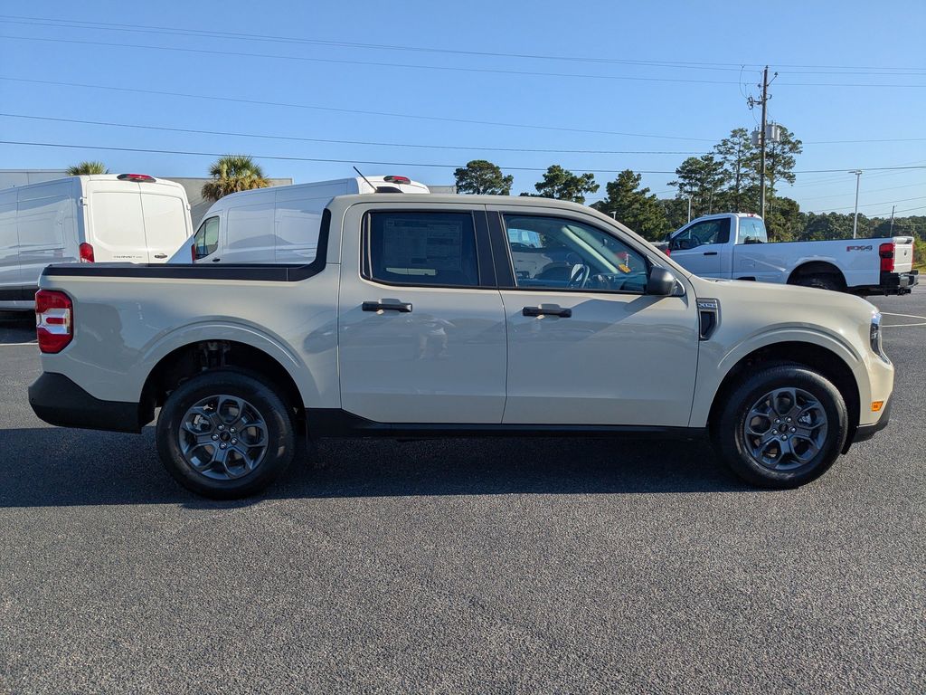 2025 Ford Maverick XLT - Desert Sand exterior view 3