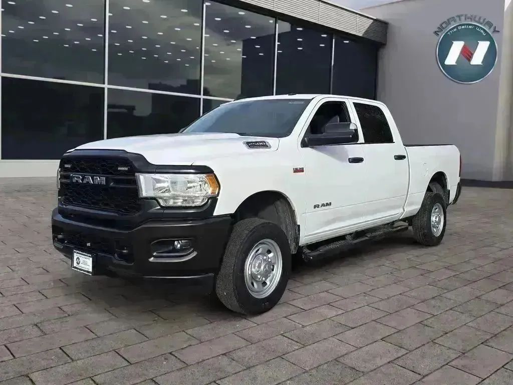 RAM 2500 Tradesman Crew Cab 4WD