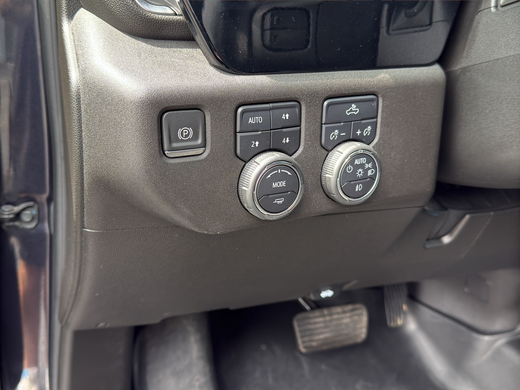 2023 Chevrolet Silverado 1500 RST - 10