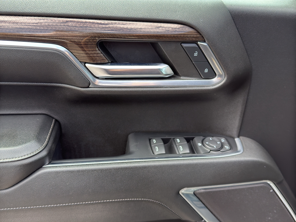 2023 Chevrolet Silverado 1500 RST - 9