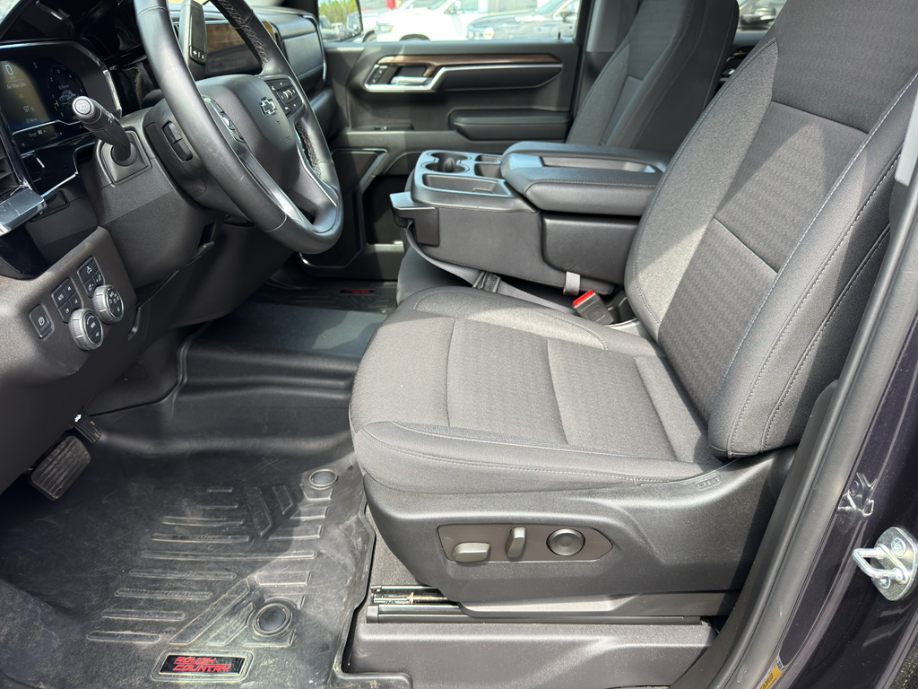 2023 Chevrolet Silverado 1500 RST - 11