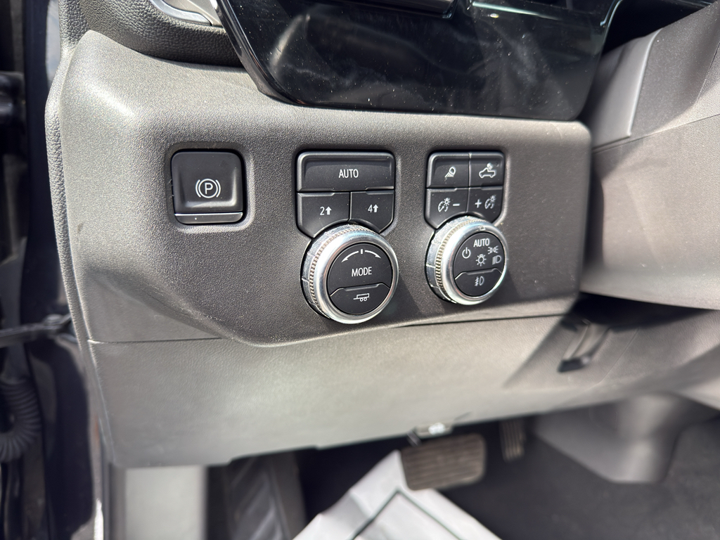 2024 GMC Sierra 1500 SLT - 11