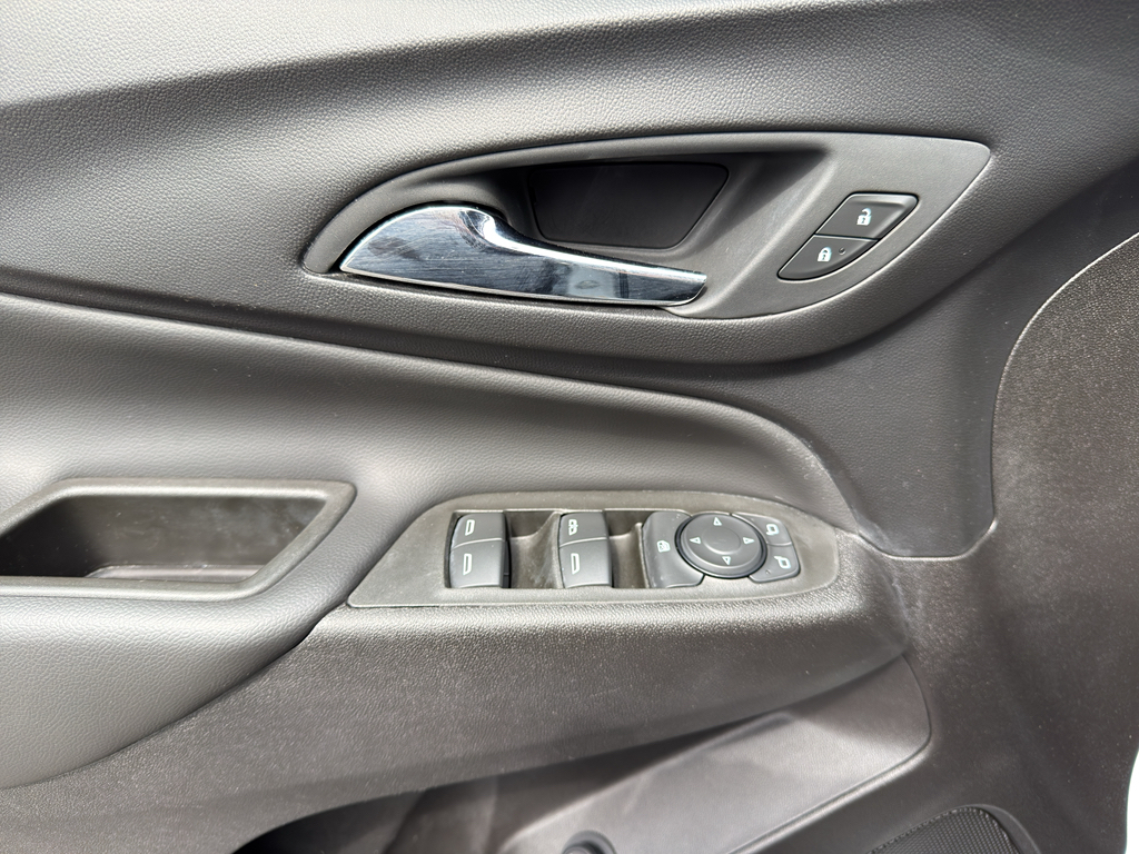 2024 Chevrolet Equinox LT - 9