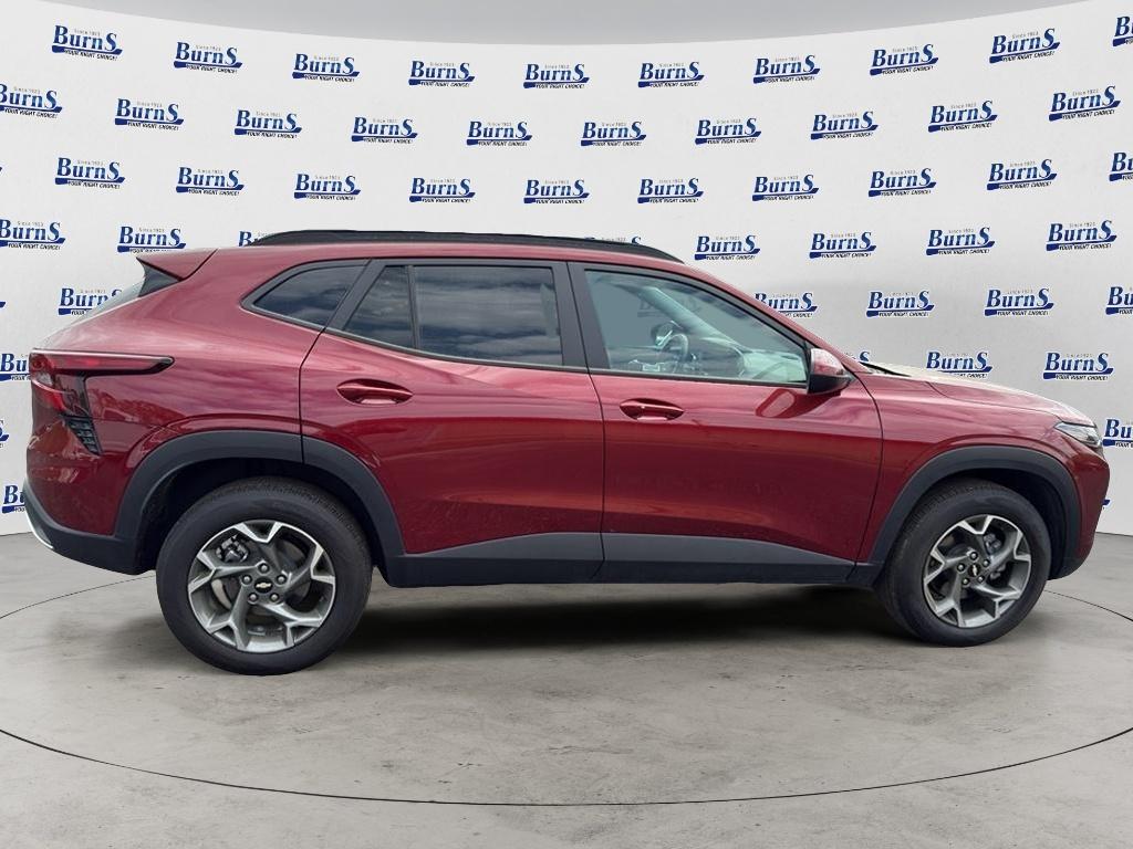 2025 Chevrolet Trax LT - 7