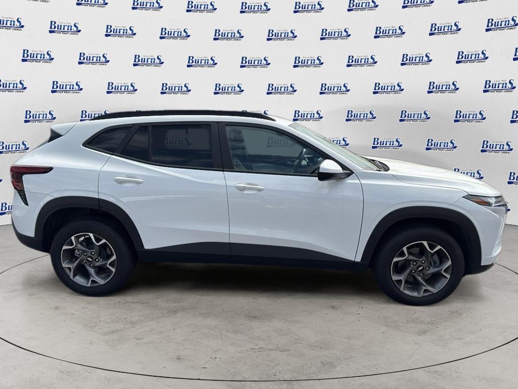 2025 Chevrolet Trax LT - 7