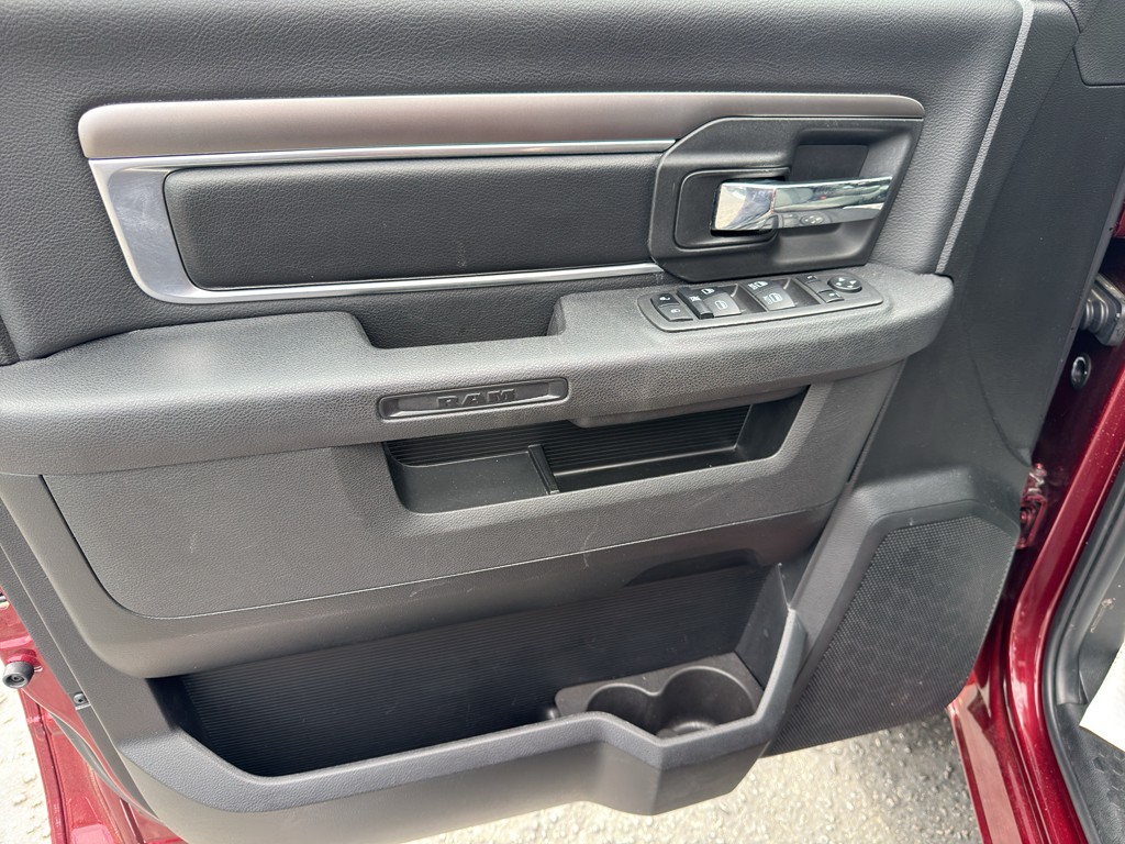 2022 RAM 1500 Classic Warlock - 9
