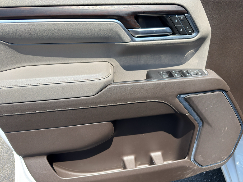 2024 GMC Sierra 1500 SLT - 9