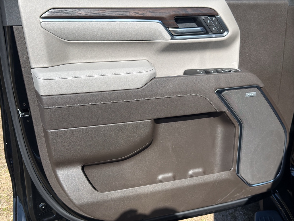 2026 GMC Sierra 1500 SLT - 9