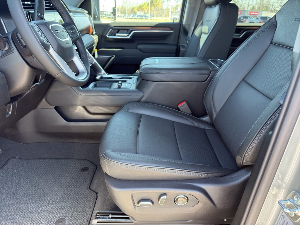 2026 GMC Sierra 2500 HD Denali - 11