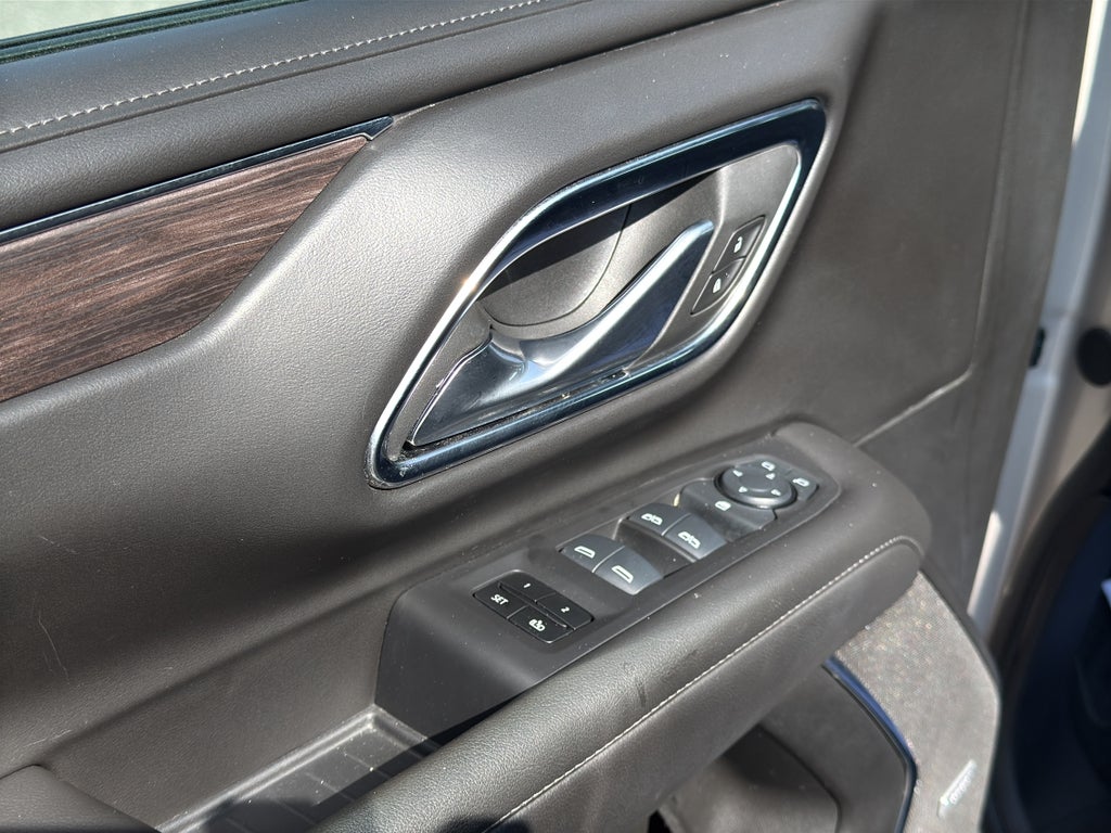 2024 Chevrolet Suburban LT - 8