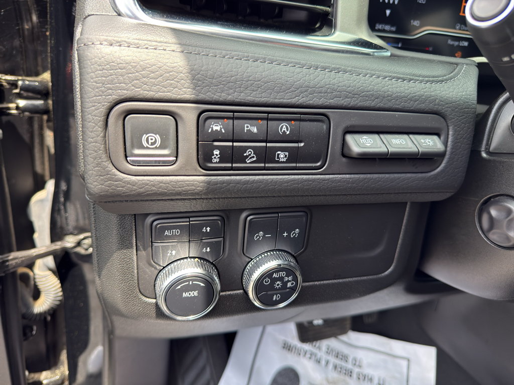 2024 GMC Yukon Denali - 10
